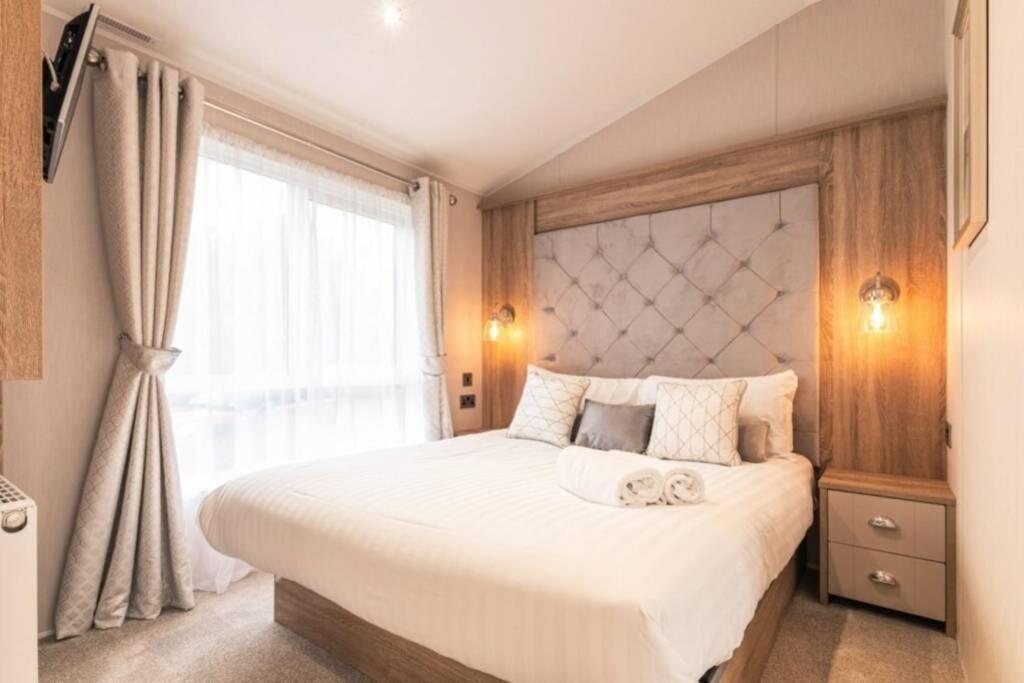 Brians Lodge With Hot Tub Pocklington Εξωτερικό φωτογραφία